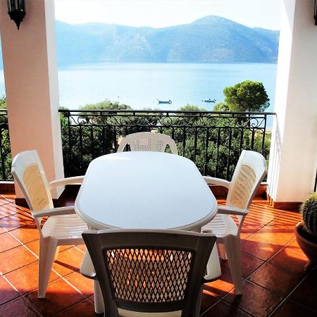 Waterfront Mediterranean Villa Skroponeria Экстерьер фото