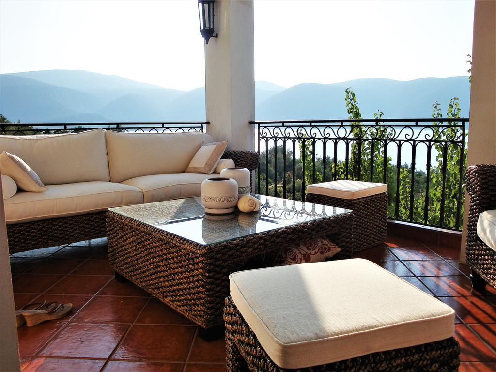 Waterfront Mediterranean Villa Skroponeria Экстерьер фото