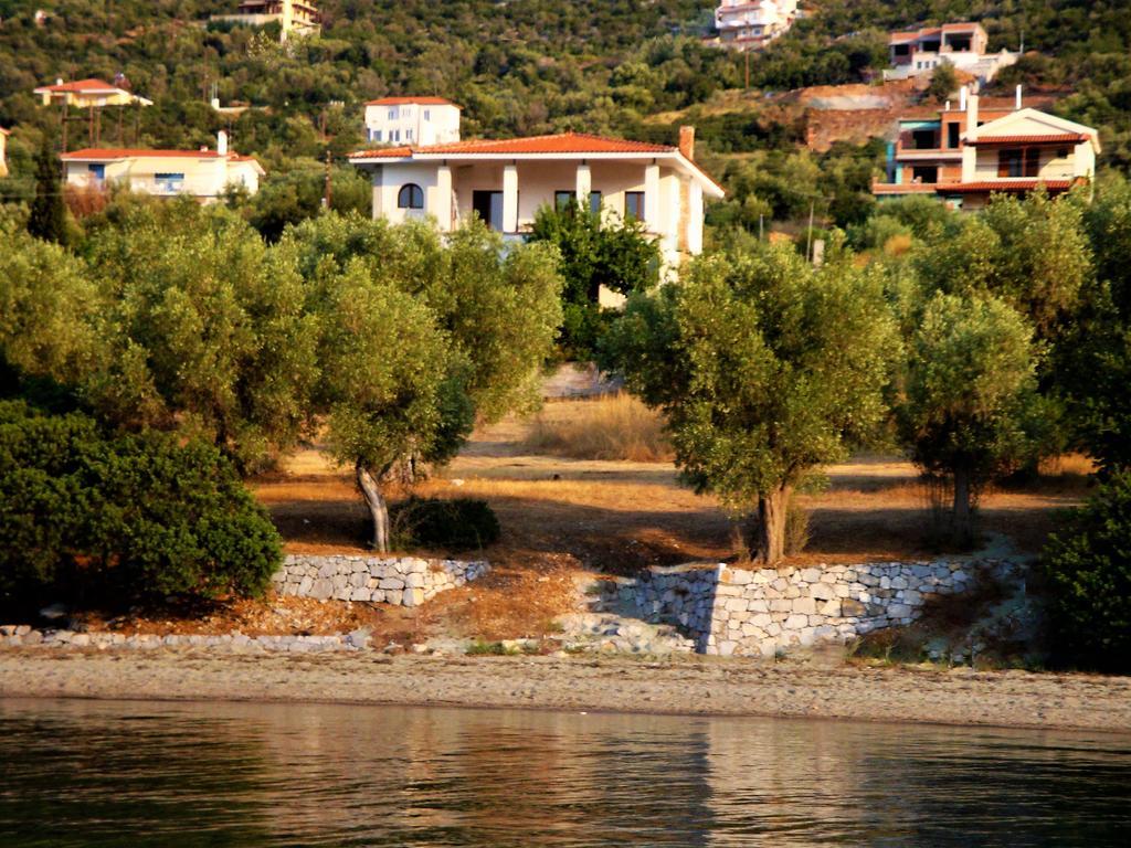 Waterfront Mediterranean Villa Skroponeria Экстерьер фото